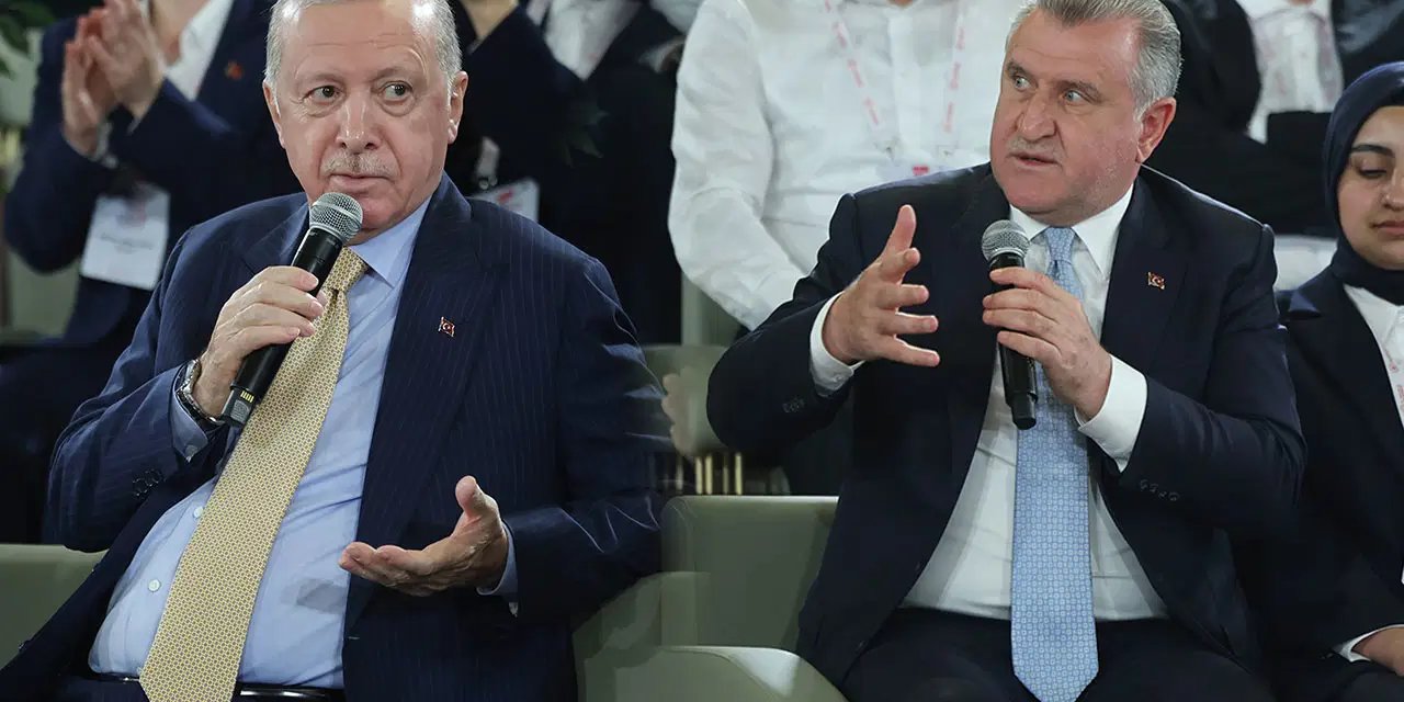 Gençlik ve Spor Bakanı Osman Aşkın Bak'ın yorumunu beğenmedi: Erdoğan anında müdahale edip uyarıda bulundu