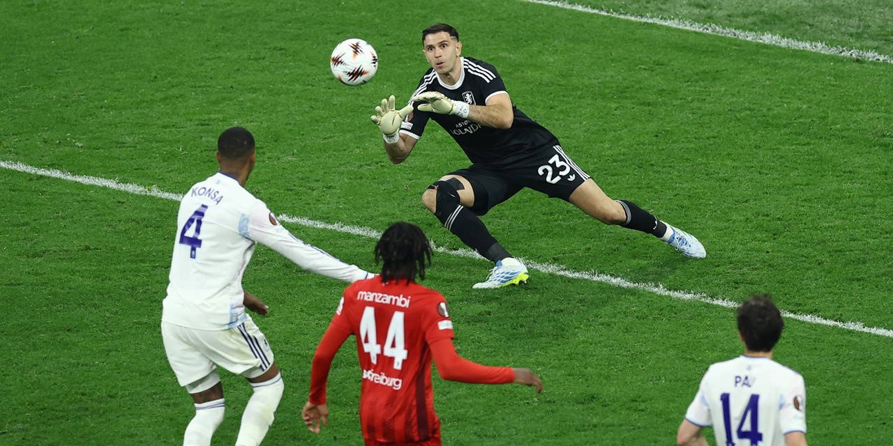 UEFA Avrupa Ligi finalindeki büyük fedakarlık maç sonu ortaya çıktı: Kırık parmakla oynadı