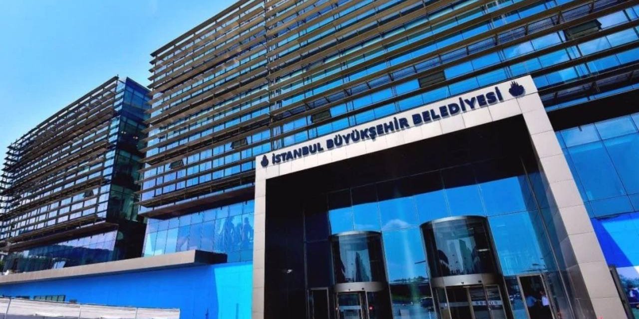 İBB soruşturması kapsamında gözaltına alınan 60 kişi adliyeye sevk edildi