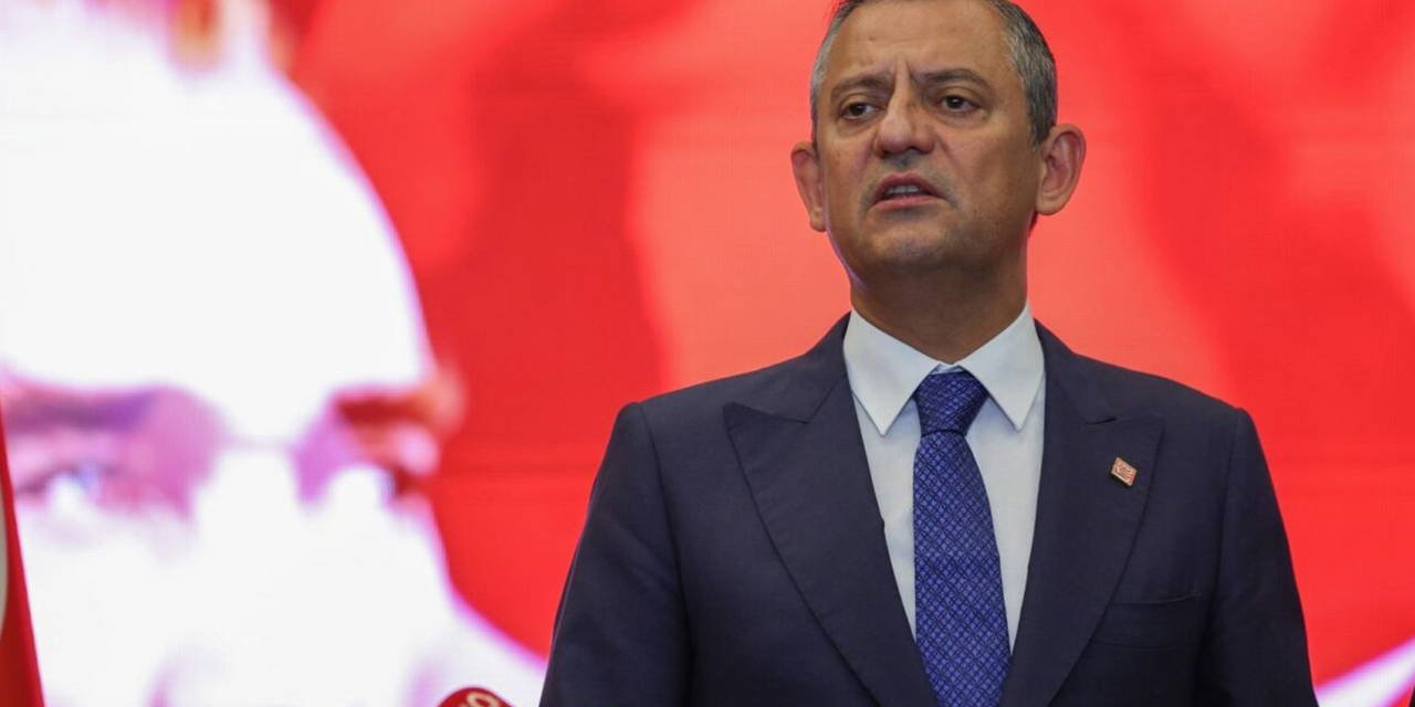 Özgür Özel'den 'mutlak butlan' sonrası ilk mesaj: 'Size haysiyet vadediyorum!'
