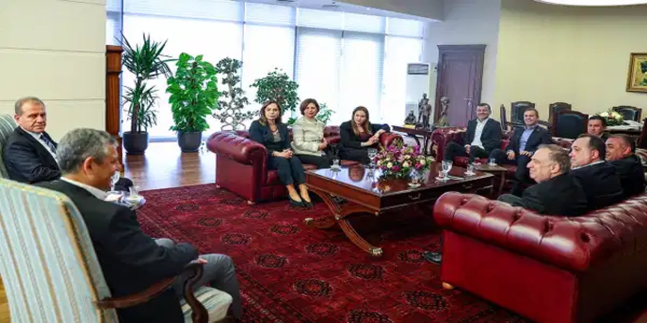 CHP'li Büyükşehir Belediye Başkanları toplantısı başladı