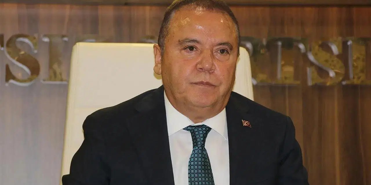 Muhittin Böcek’e bir dosyadan ev hapsi: Tutukluluğu sürecek