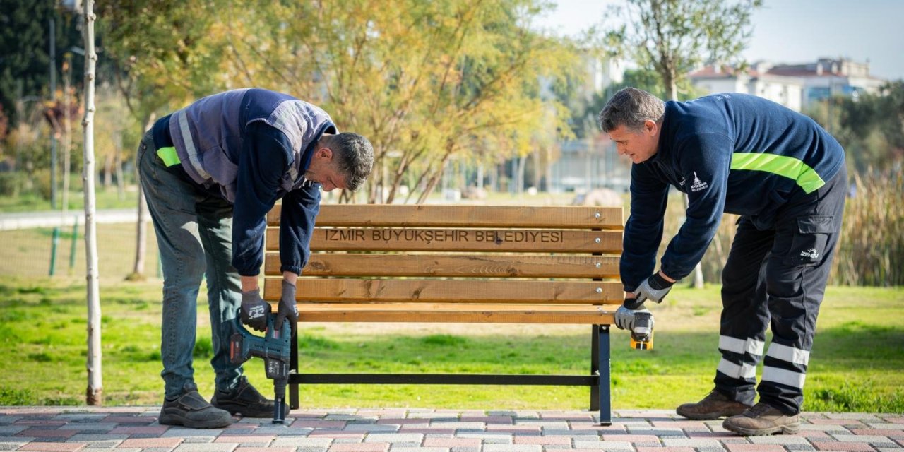 Bayram öncesi İzmir’in parklarında yoğun bakım mesaisi