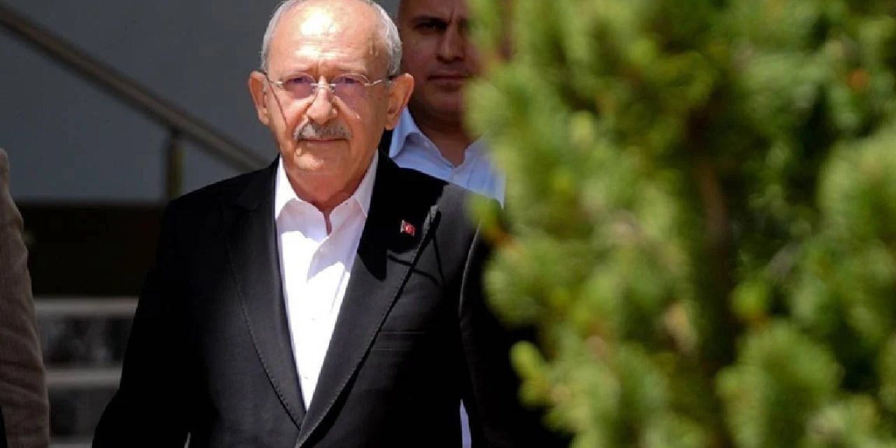 Ertuğrul Özkök: Kurultay’da 276 oy farkla kaybetmişti kamuoyu anketinde hezimete uğradı
