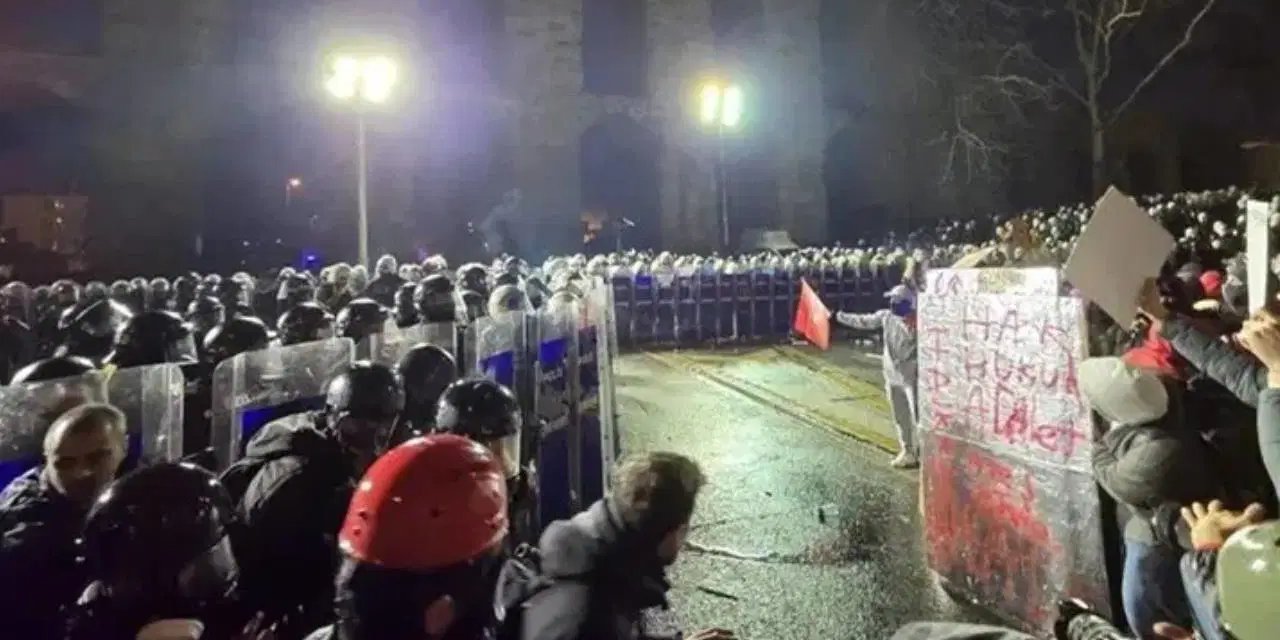 Gözaltına alınan 83 öğrenci hakim karşısında