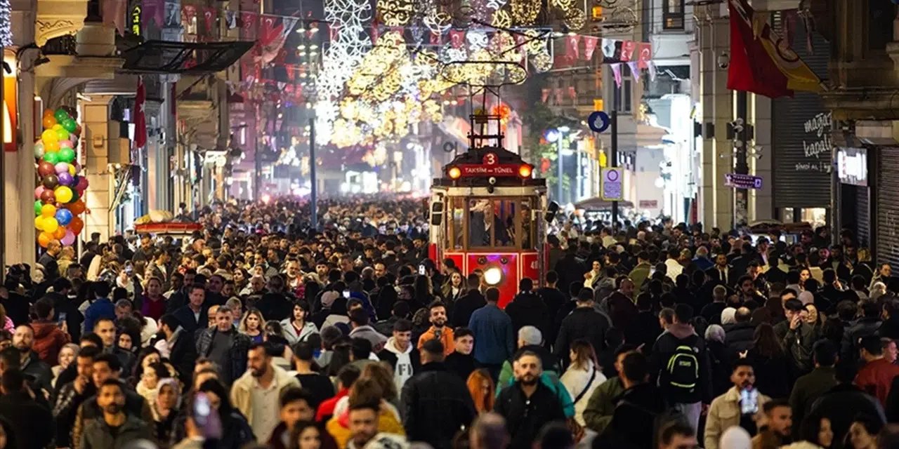 TÜİK verilerindeki gizli alarm: Türkiye'de 3 kişiden biri işsiz