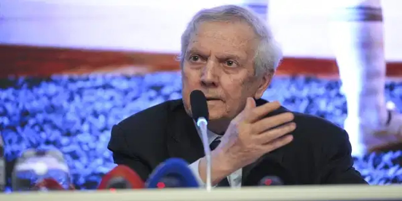 Aziz Yıldırım'dan dikkat çeken Hakan Safi açıklaması: 'Fenerbahçe, gerçeklerle hayalleri ayırsın'
