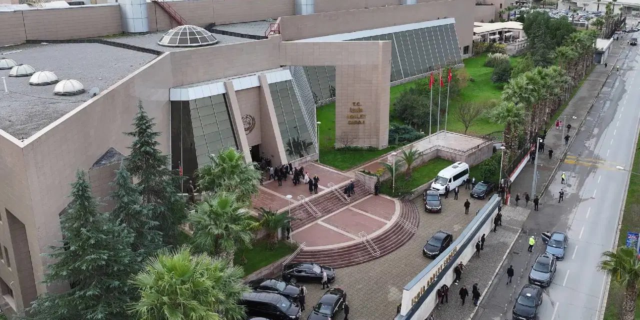 11 ilde FETÖ'nün eğitim yapılanmasına operasyon: 7