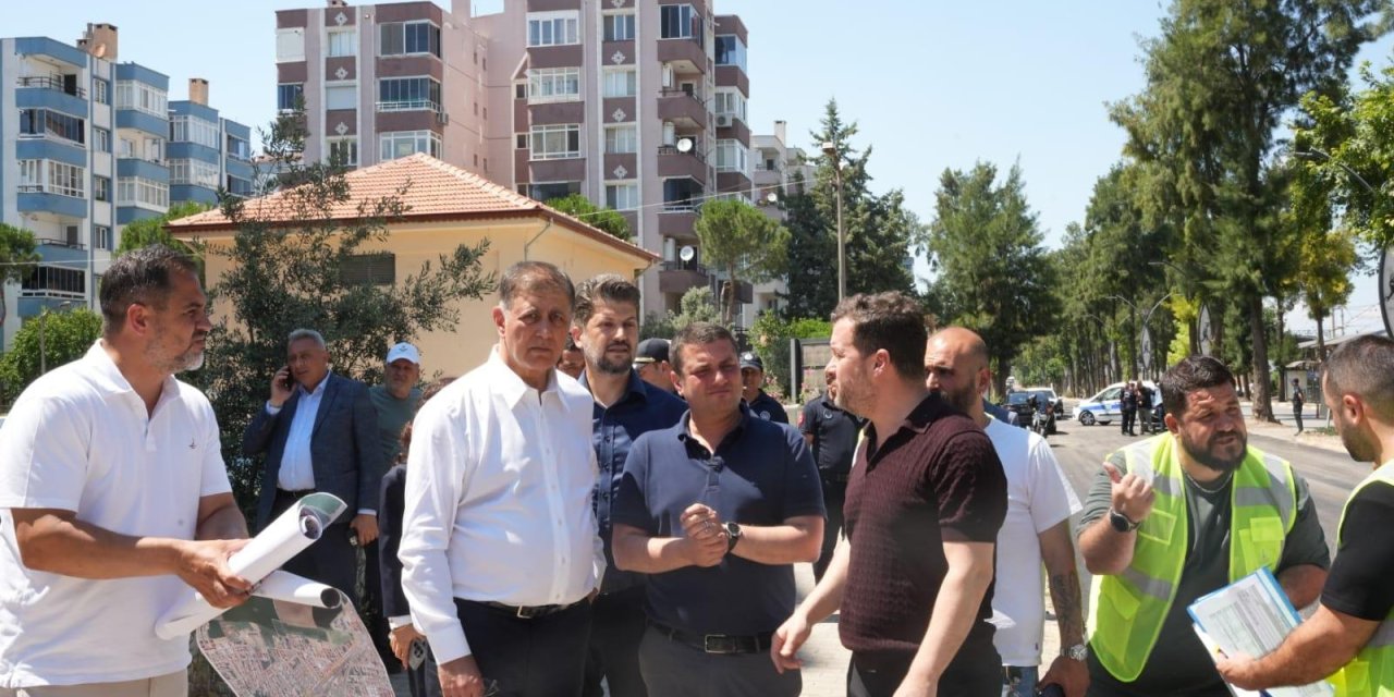 Başkan Tugay asfalt çalışmalarını yerinde inceledi