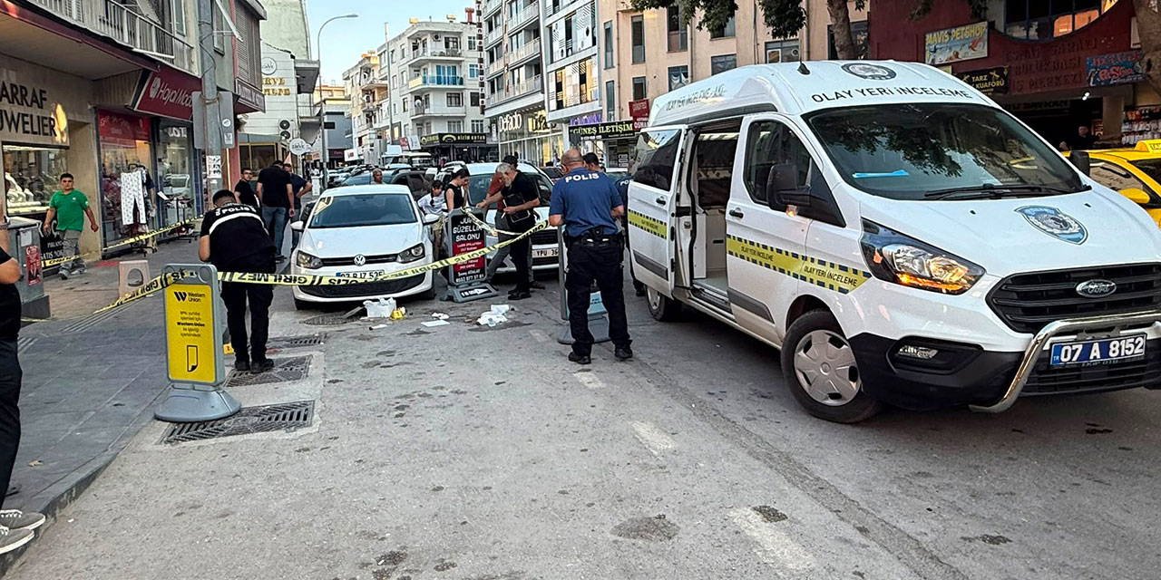 Doğum günü sürprizi kanlı bitti: Elinde pastayla silahlı saldırıya uğradı