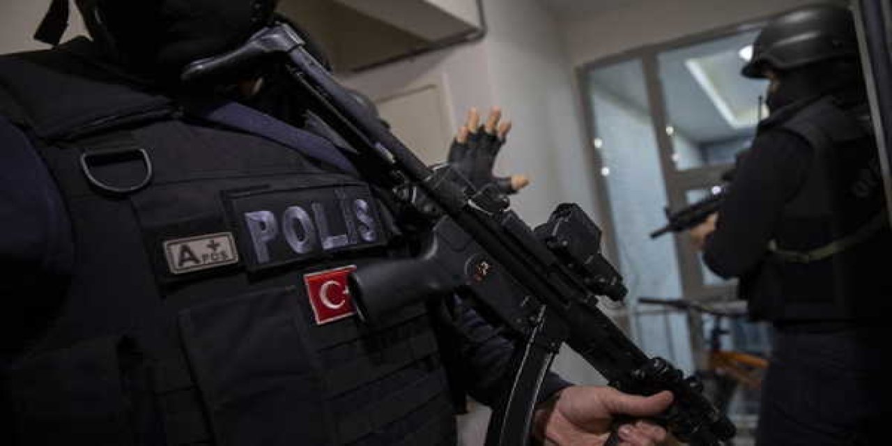 İstanbul'da IŞİD operasyonu: Sosyal medyada El Kaide paylaşımları yapmışlar!