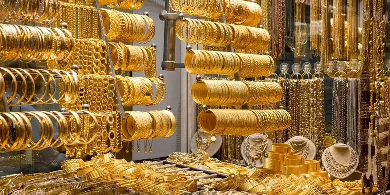 Anlaşma masası sallanınca altın bir anda çakıldı