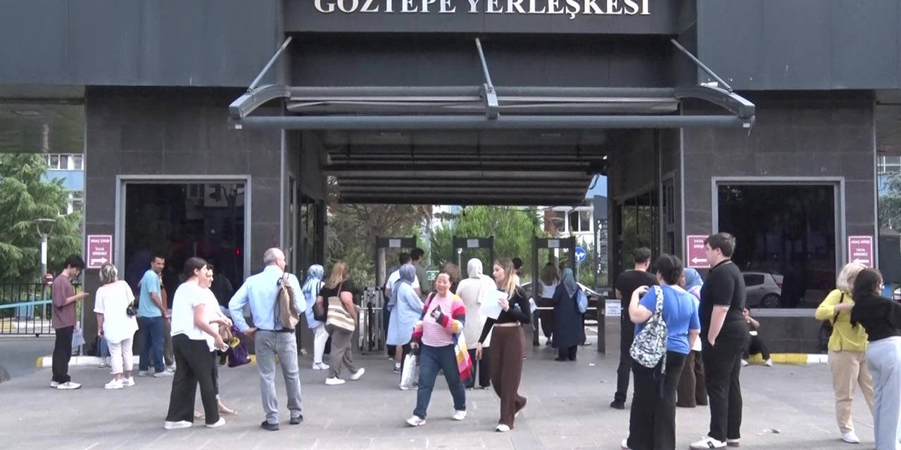YKS maratonu başladı: Okul önlerinde heyecanlı bekleyiş
