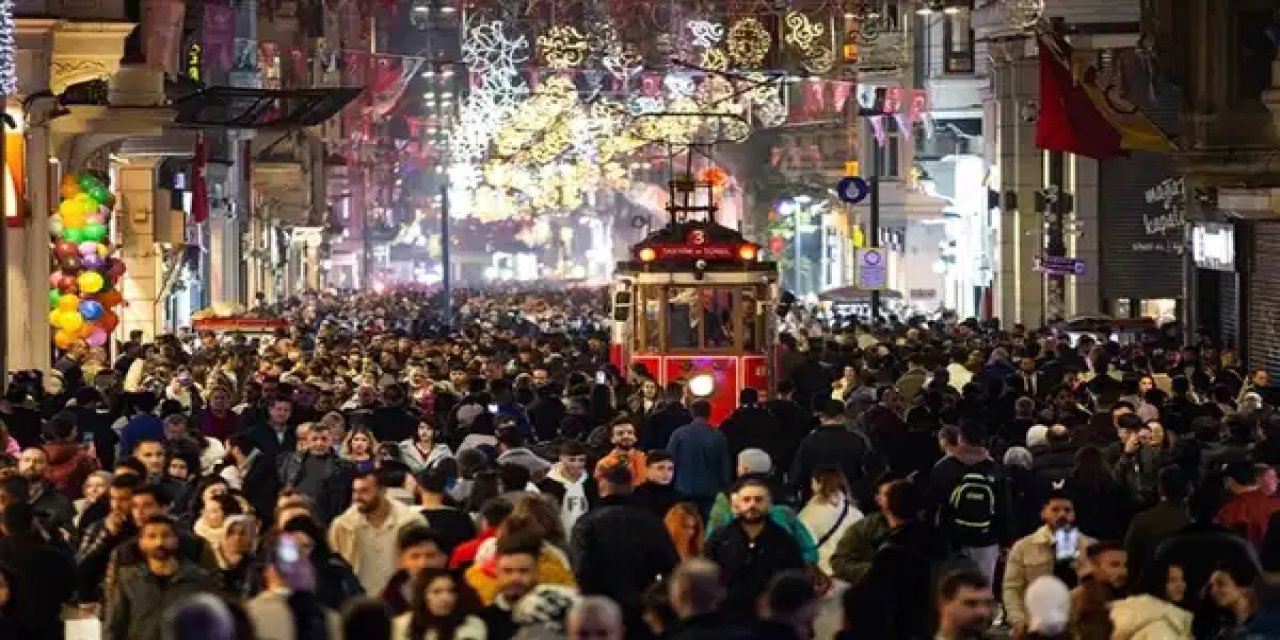 Türkiye'ye en çok hangi ülkenin vatandaşları göç etti? Sınır kapılarında büyük hareketlilik