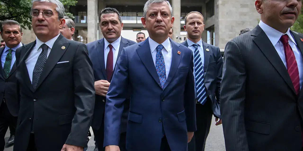 Özgür Özel milletvekillerine yeni parti teklifini yaptı