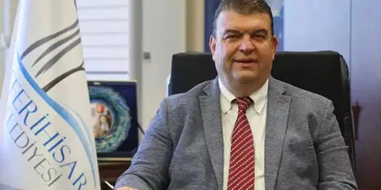 İçişleri Bakanlığı, Seferihisar Belediye Başkanı İsmail Yetişkin'in görevden uzaklaştırıldığını duyurdu