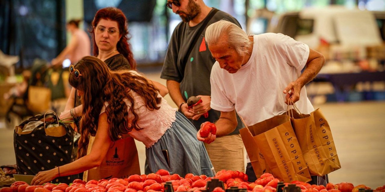 İzmir’in ömrü uzatan pazarı: Ekopazar İzmir