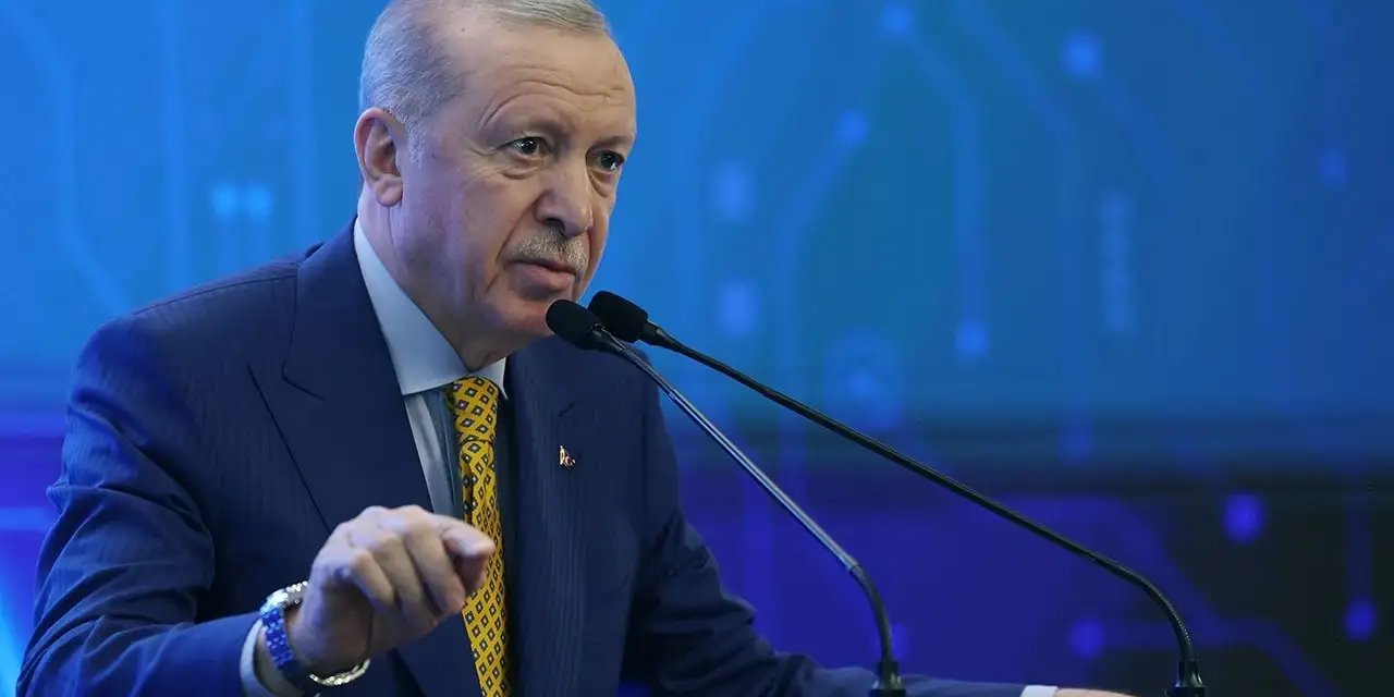 Erdoğan eski danışmanına sosyal medyadan paylaşım yapma demiş: Dikkate alınmıyorum çıkışı...