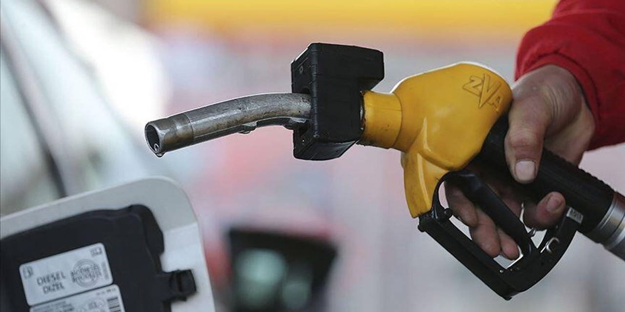 Motorine bir haftada üçüncü zam: Litresi 70 liraya dayandı