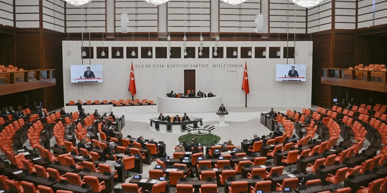 AK Parti 'çerçeve yasa hazır' derken DEM Parti 'bize ulaşan bir şey yok' diyor