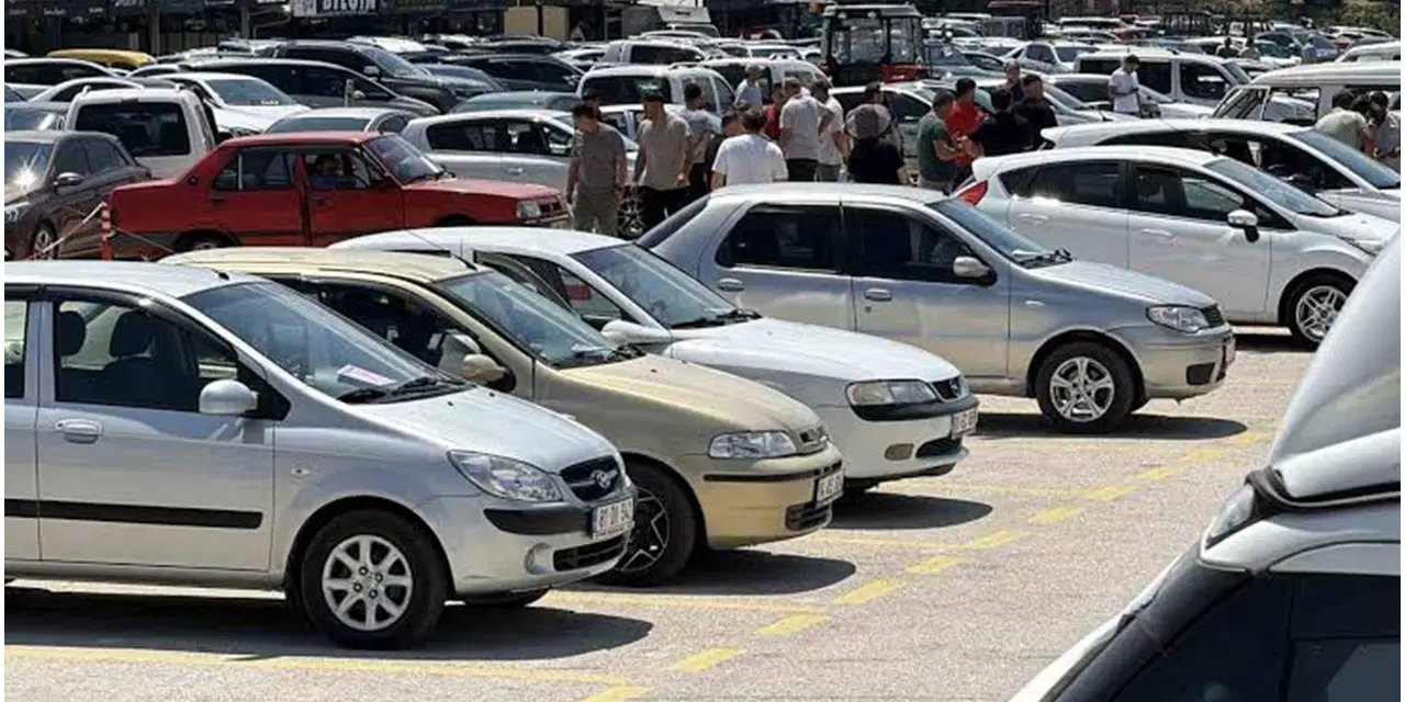 Oto pazarında araç çok, satış yok: 'Fiyatlar 150 bin TL'den başlıyor'
