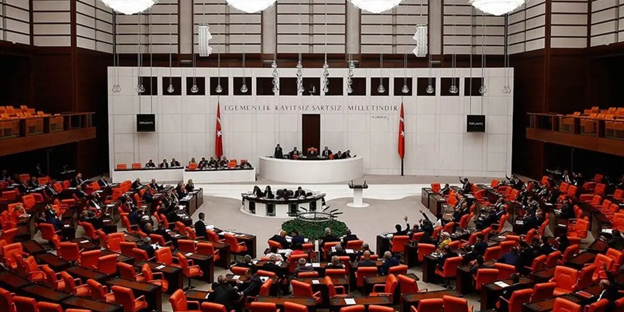AKP'nin Meclis'in çalışma takvimini uzatma talebi kabul edildi: Ağustosun ilk haftası da çalışılacak