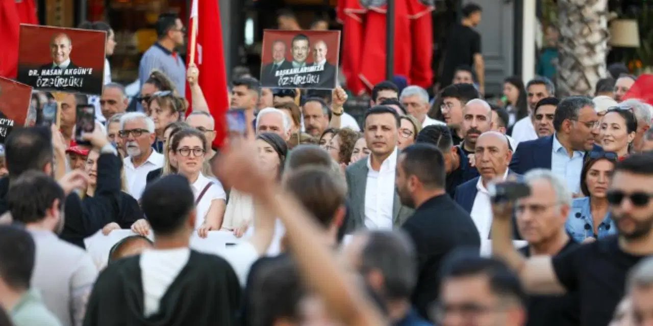 YENİ Partili Özgür Çelik'ten yürüyüş çağrısı: 'Tuzla halkı iradesine ve onuruna sahip çıkıyor'