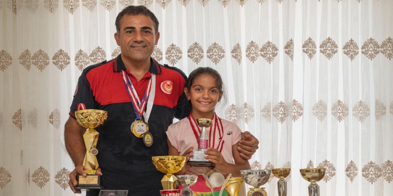 Hayat kurtaran baba, kızını kortlarda şampiyonluğa hazırlıyor