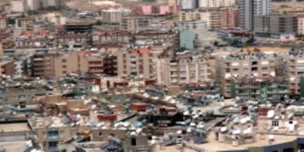 Mardin'deki görüntü kirliliği tepki çekti
