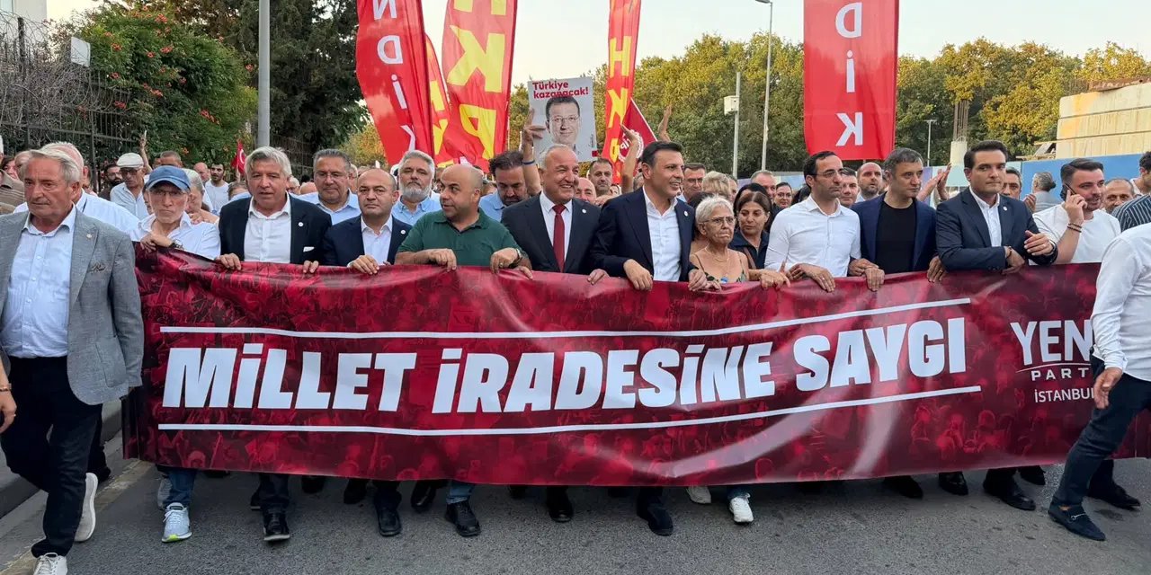 YENİ Parti'den 'Millet İradesine Saygı Yürüyüşü': 'Helal oy verenlerin oyunu harama çevirdin ya, yazıklar olsun!'