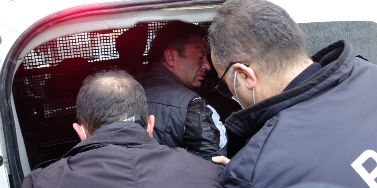Binayı yakan şüpheliyi mahalleli yakaladı, linç edilmekten polis kurtardı