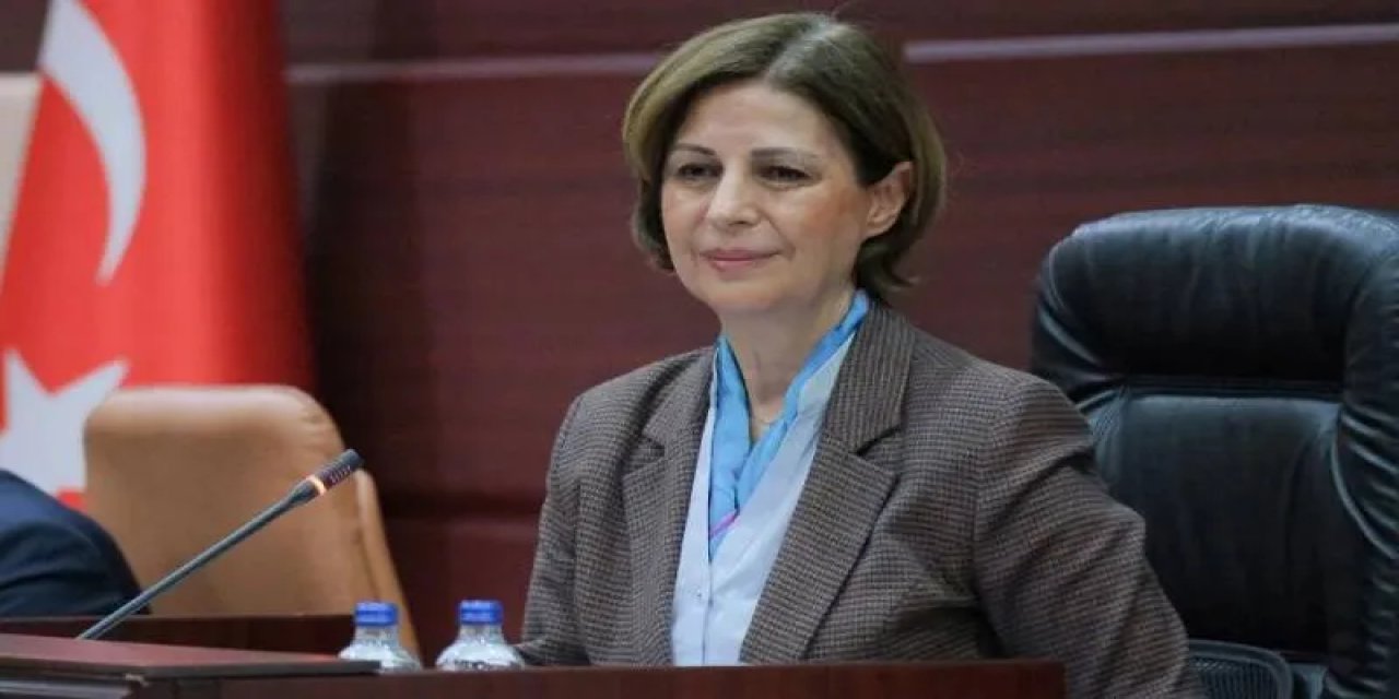 CHP'den istifa etti: Eskişehir Büyükşehir Belediye Başkanı Ayşe Ünlüce YENİ Parti'ye katıldı