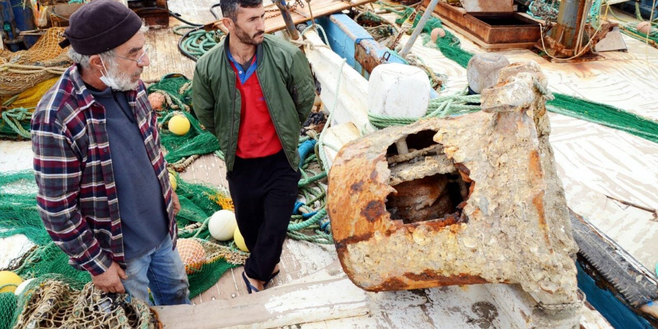Bodrum'da balıkçı ağlarına 200 kilogram mayın parçası takıldı