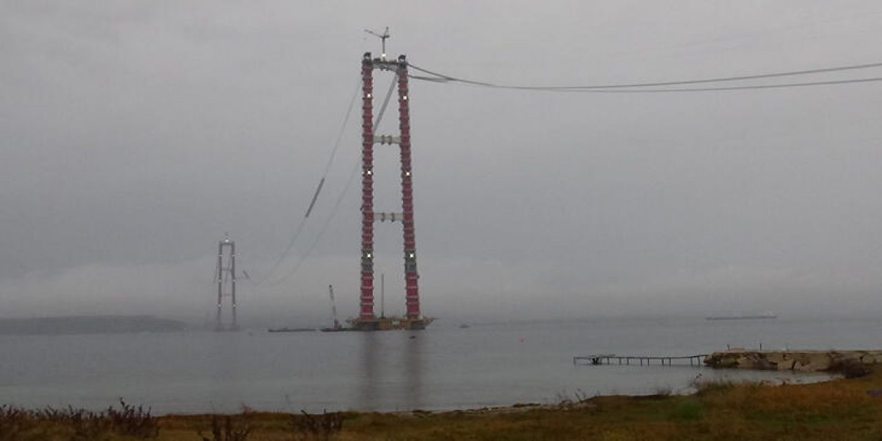 Çanakkale Boğazı, köprü çalışmaları için gemi geçişlerine kapatıldı