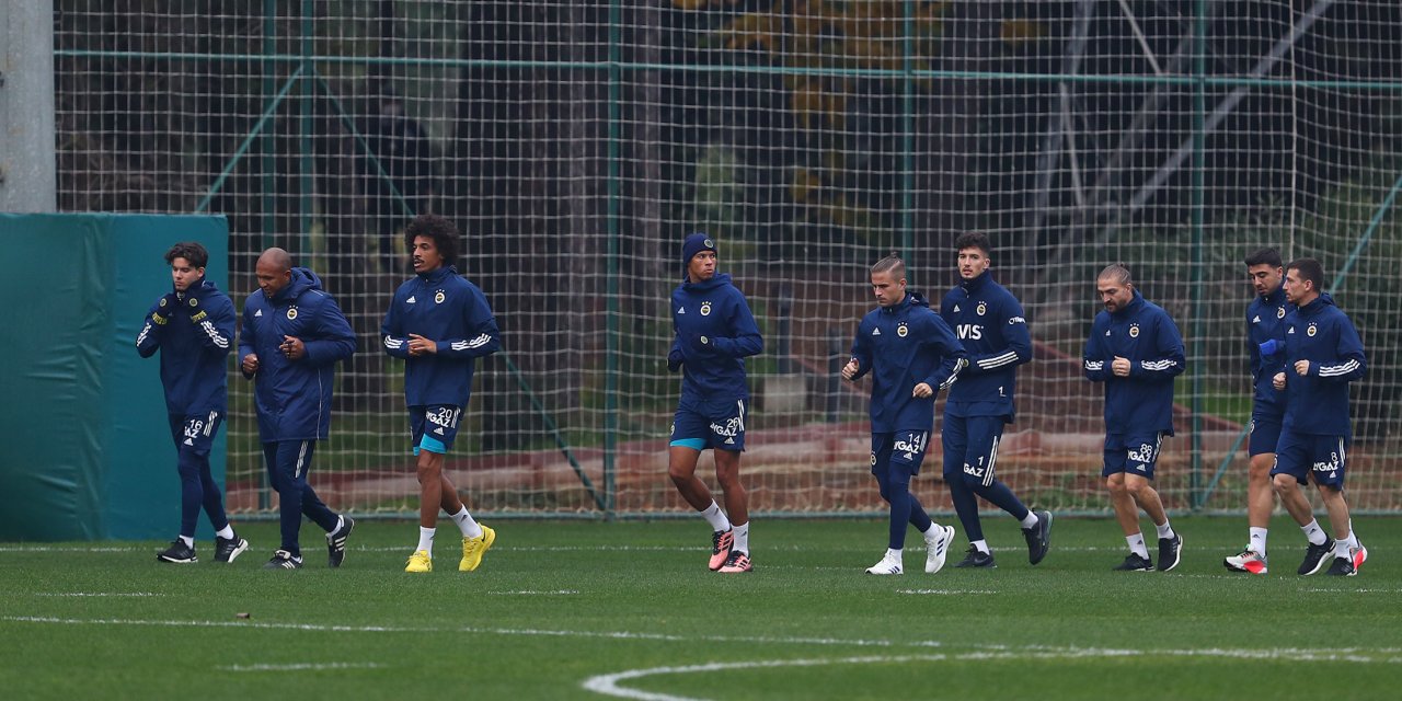 Fenerbahçe, Karacabey Belediye Spor hazırlıklarına başladı