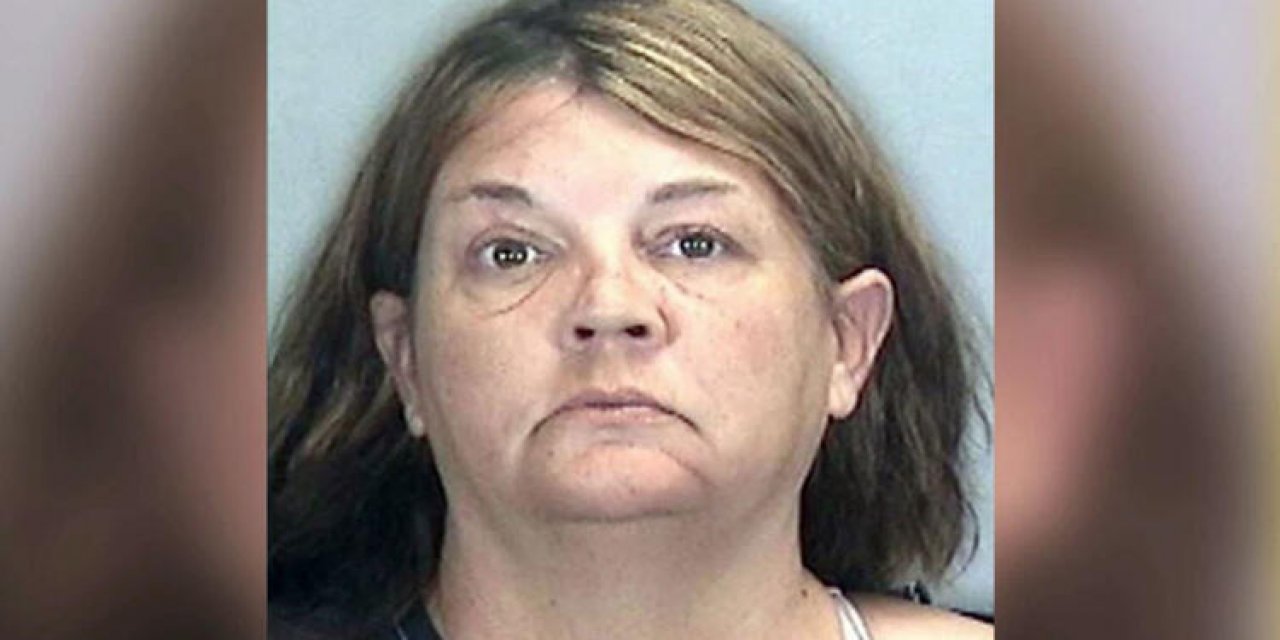 Oda arkadaşının cesedini sosyal güvenlik ödeneklerini alabilmek için aylarca çöp tenekesinde sakladı.