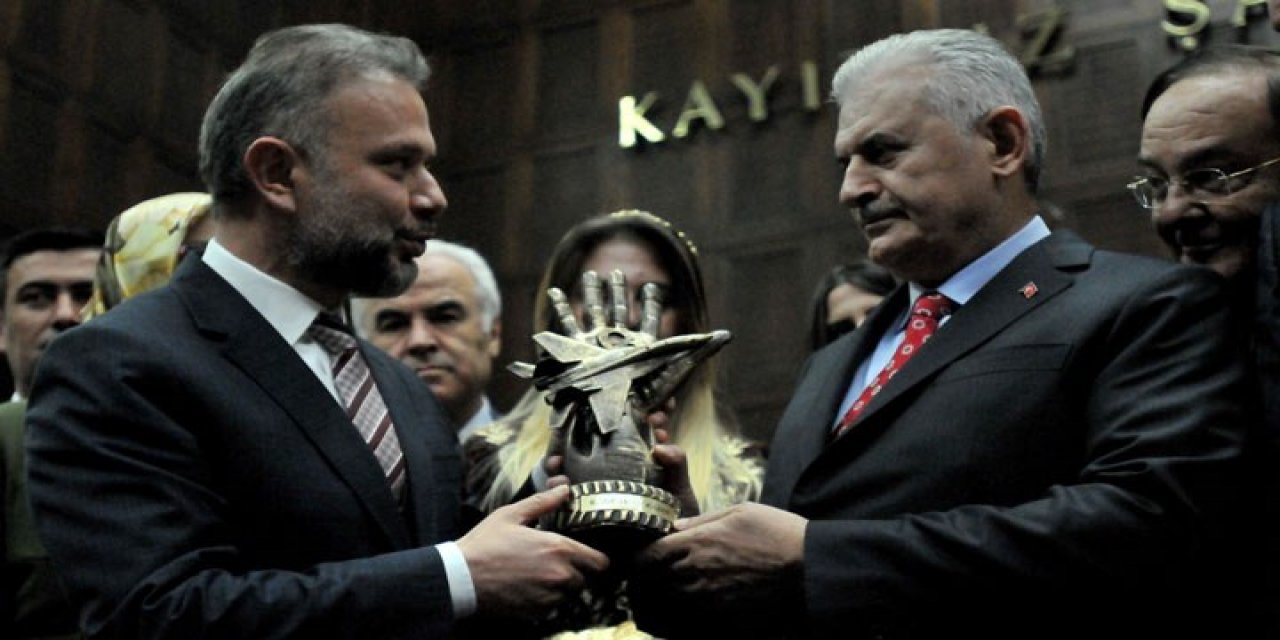 AKP'li başkanın foyası ortaya çıktı!  15 Temmuz'da FETÖ'cülerle "çatıştığını" iddia etmişti... Bakın aslında neredeymiş?