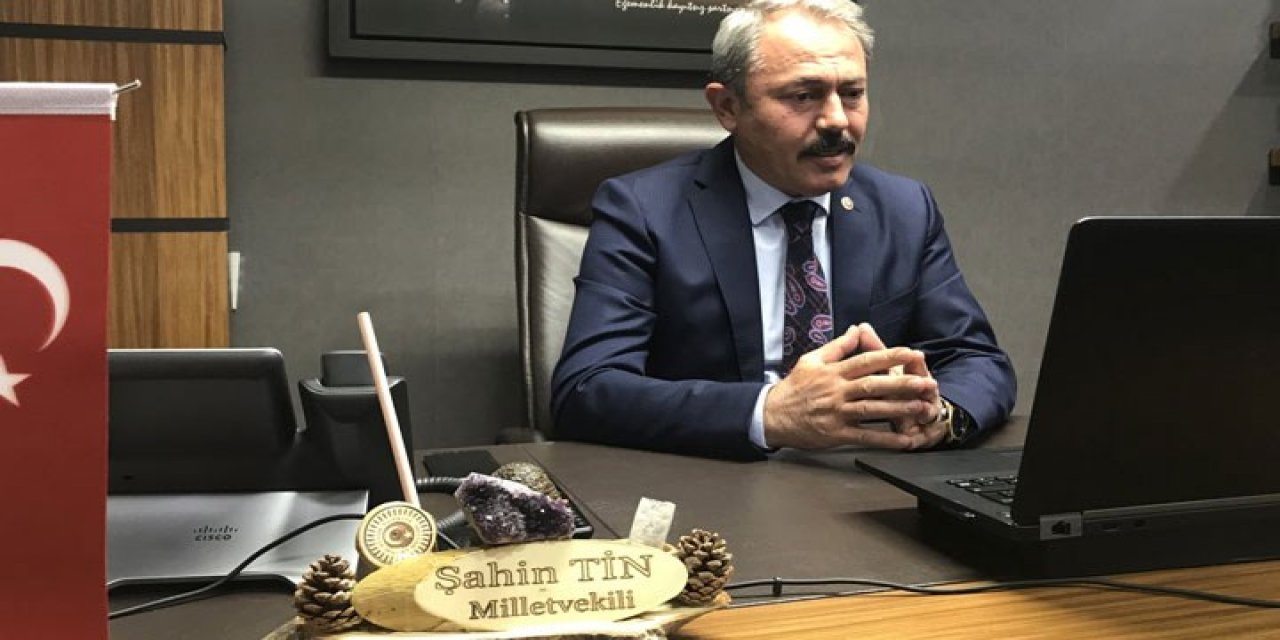 AKP'li vekilden skandal sözler: Kuru ekmek yiyorlarsa aç değiller