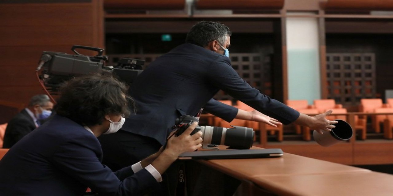 Dört metreden aşağı düşen ''parasoley'' TBMM milletvekillerini panikletti!