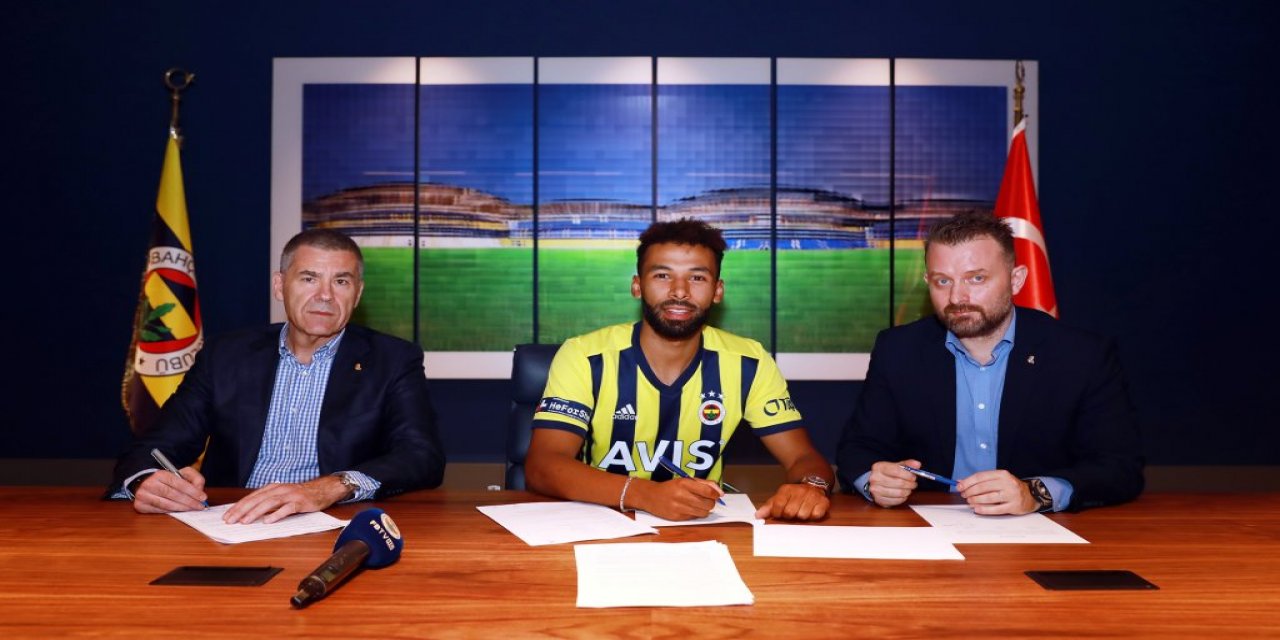 Fenerbahçe, Nazım Sangare ile imzaladı