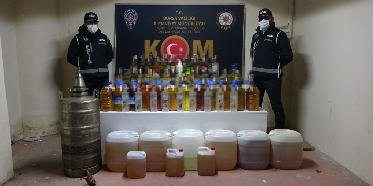Bursa'da 420 litre sahte içki ele geçirildi