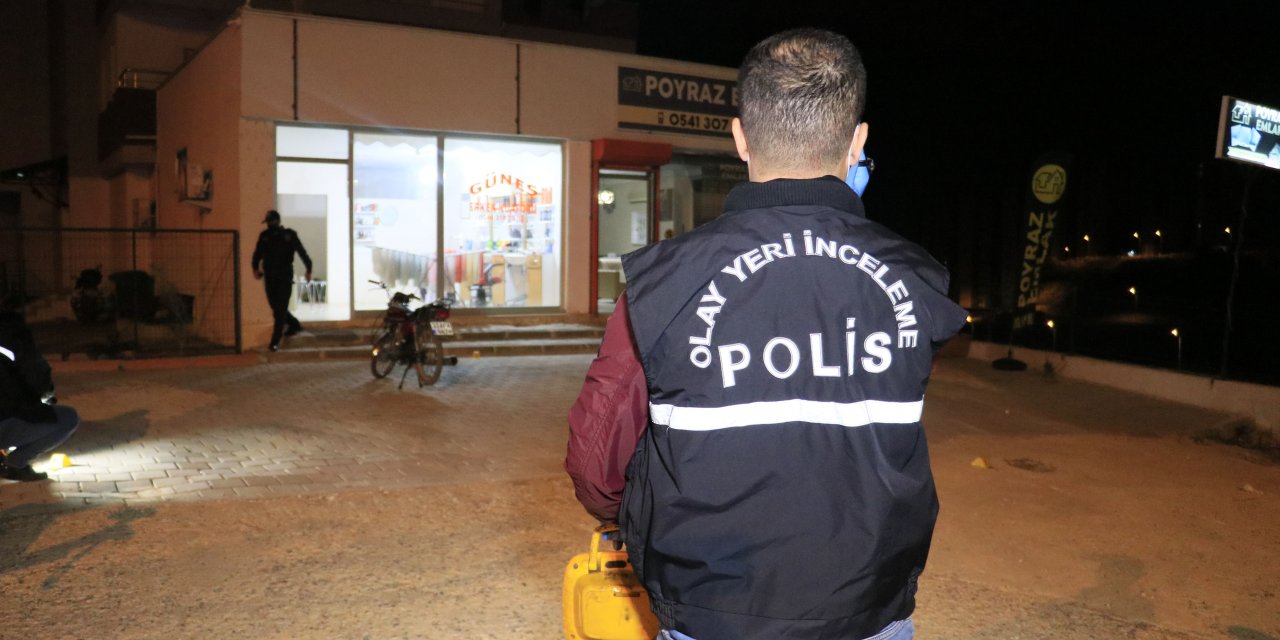 Berber dükkanında silahlı kavga: 1 yaralı