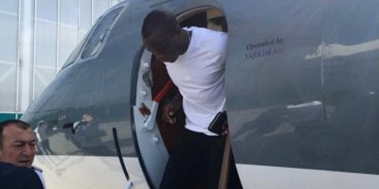 Vincent Aboubakar, Beşiktaş için İstanbul'a geldi