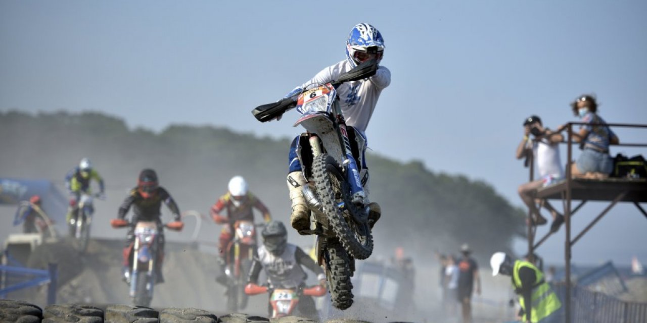 Sea to Sky’ın plaj etabını Billy Bolt kazandı