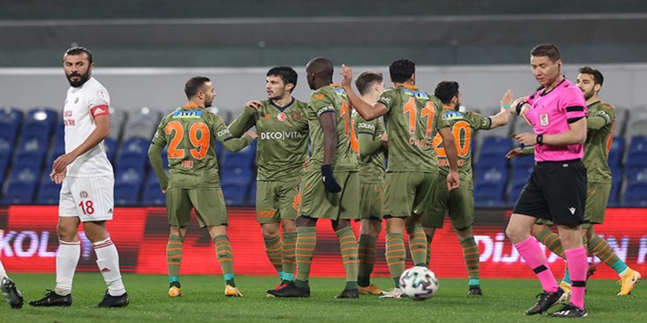 Medipol Başakşehir - Turgutluspor: 7-0