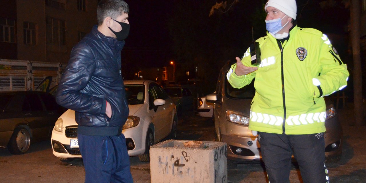 Aksaray’da gidecek yeri olmayan gence polis sahip çıktı
