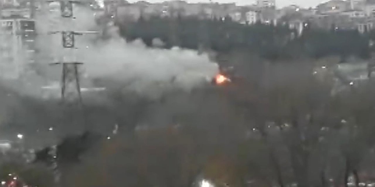 Eyüpsultan'da gecekondu alev alev yandı