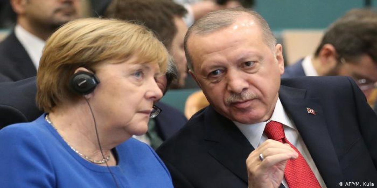 Cumhurbaşkanı Recep Tayyip Erdoğan, Almanya Başbakanı Angela Merkel ile bir videokonferans görüşmesi yaptı