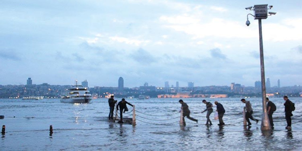 İstanbul'da deniz seviyesi 20 santimetre yükseldi!  "Altyapı tehlikede"