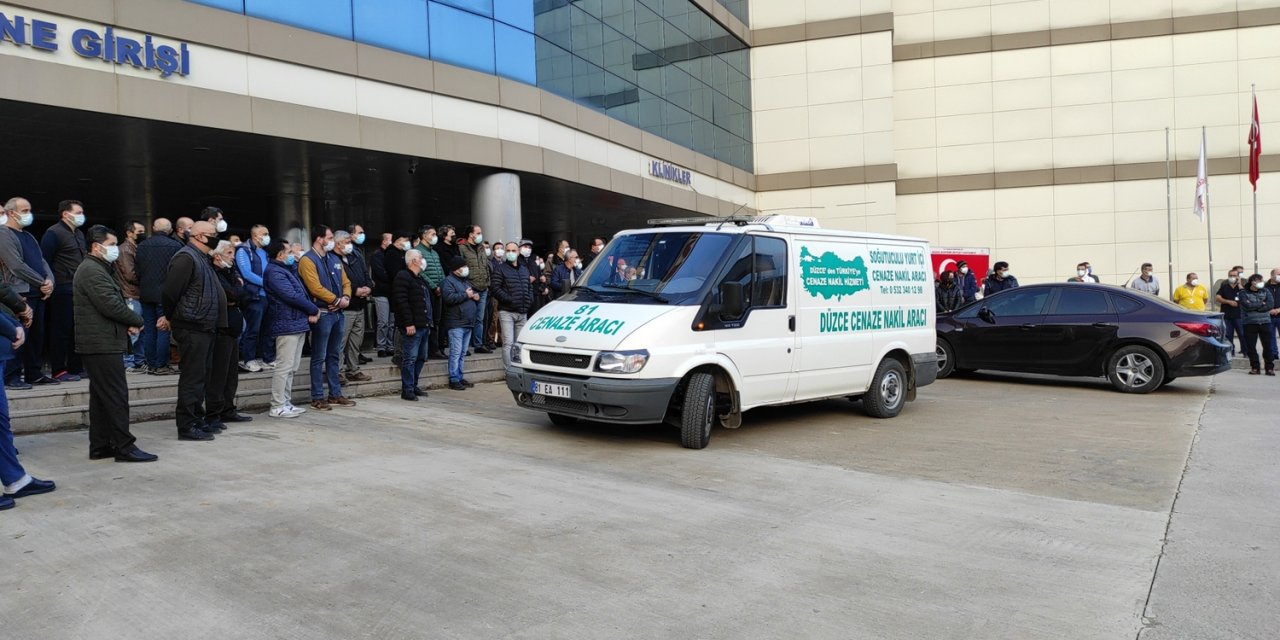 Sağlık çalışanı, koronavirüsten hayatını kaybetti
